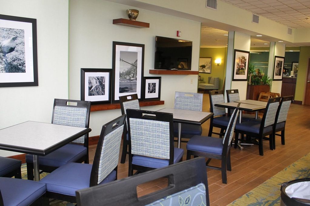 Hampton Inn Tulsa/Брокен-Ерров Ресторан фото