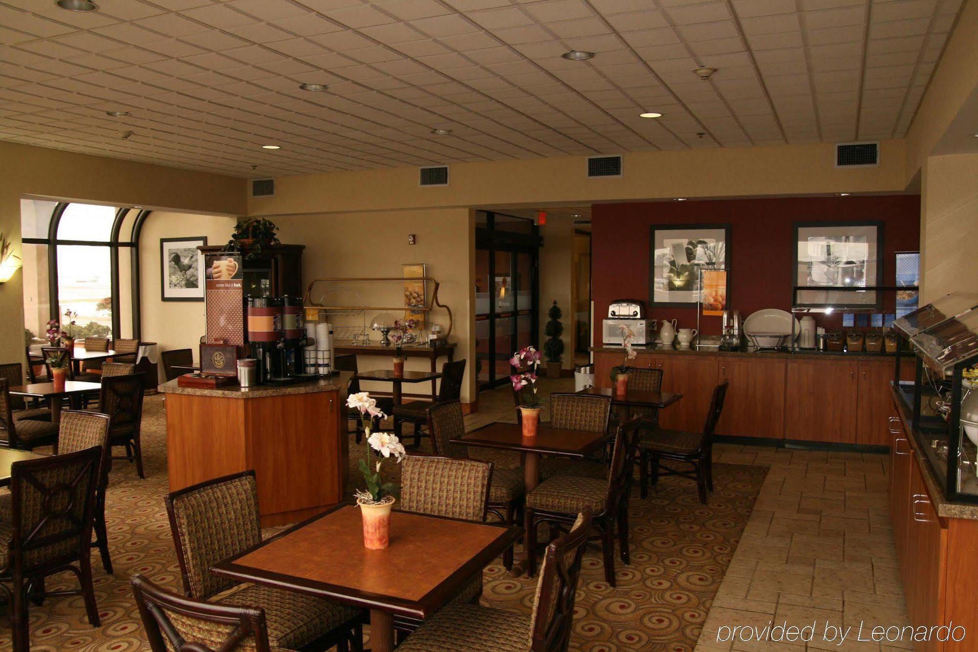 Hampton Inn Tulsa/Брокен-Ерров Ресторан фото
