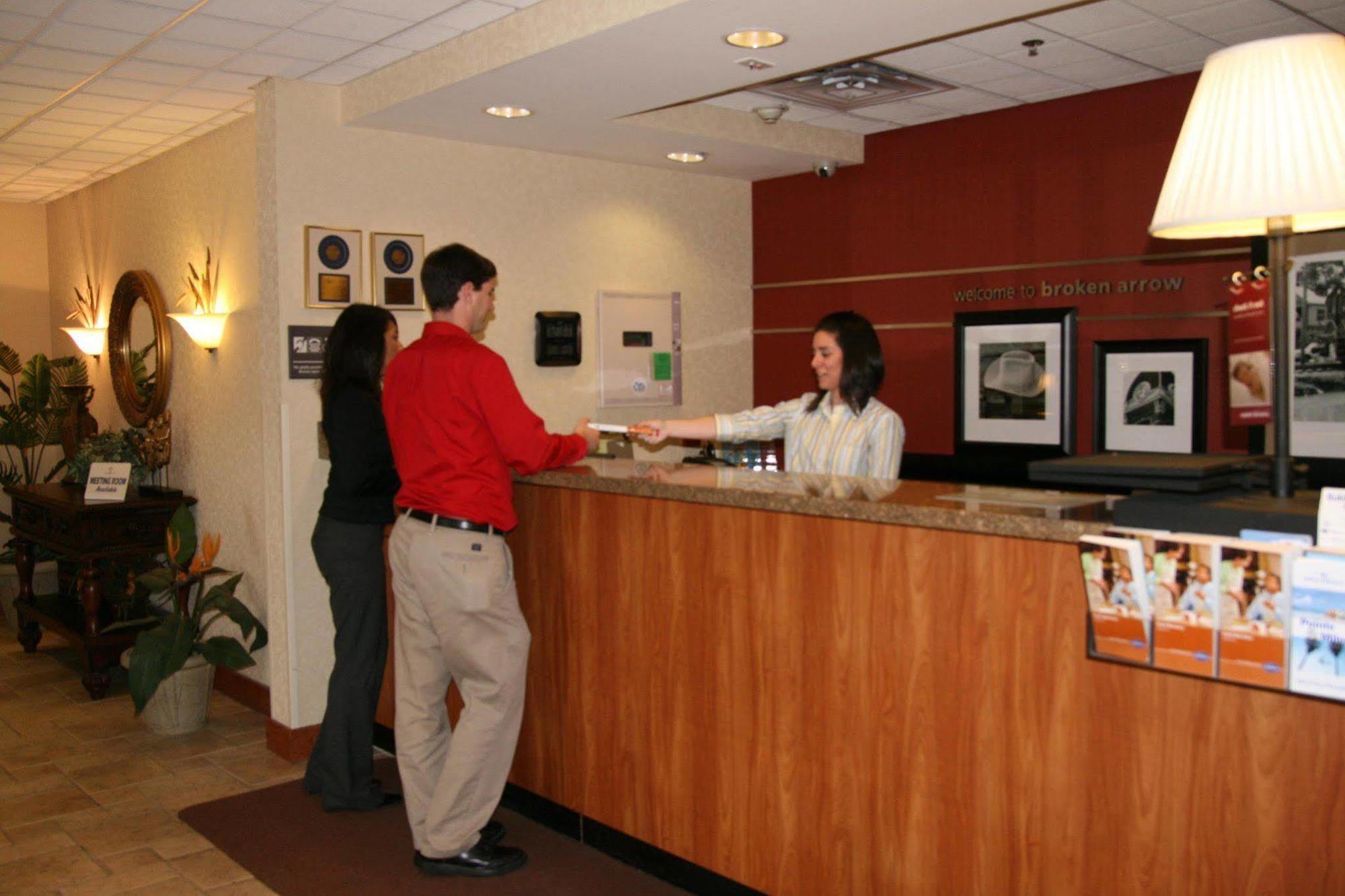 Hampton Inn Tulsa/Брокен-Ерров Інтер'єр фото