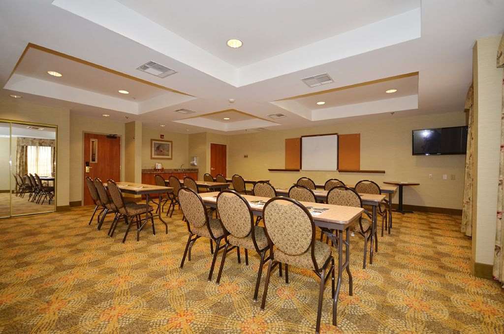 Hampton Inn Tulsa/Брокен-Ерров Зручності фото